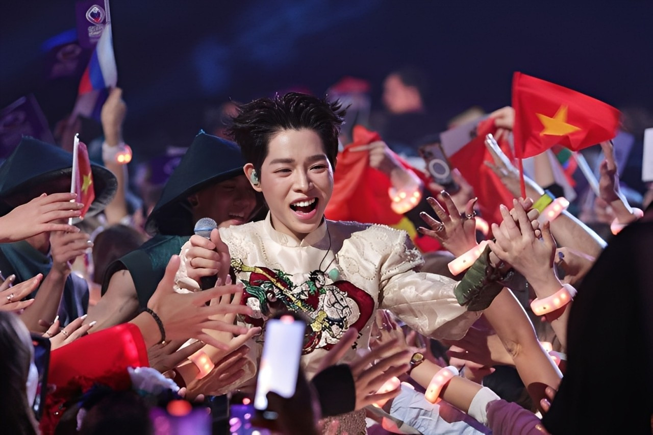 Cát xê của Đức Phúc tăng gấp 2 lần hậu chiến thắng Intervision 2025, chạm đến mốc tiền tỷ?- Ảnh 1.