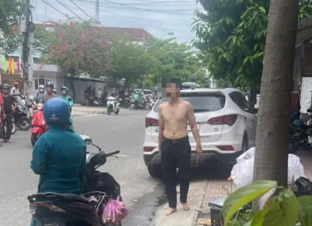 Thực hư thông tin tài xế xe Mercedes bị cho là đánh người gây xôn xao dư luận ở Nha Trang- Ảnh 2.