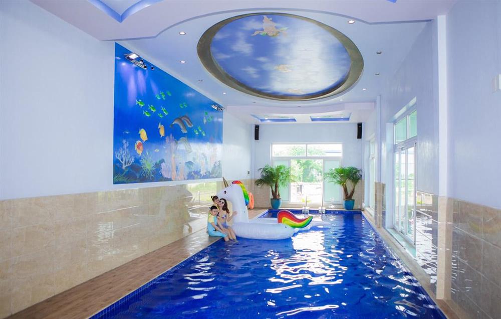 Nữ nghệ sĩ có biệt thự từ TP.HCM ra Hải Phòng, được chồng đại gia yêu chiều, trông con cho đi hát- Ảnh 12.