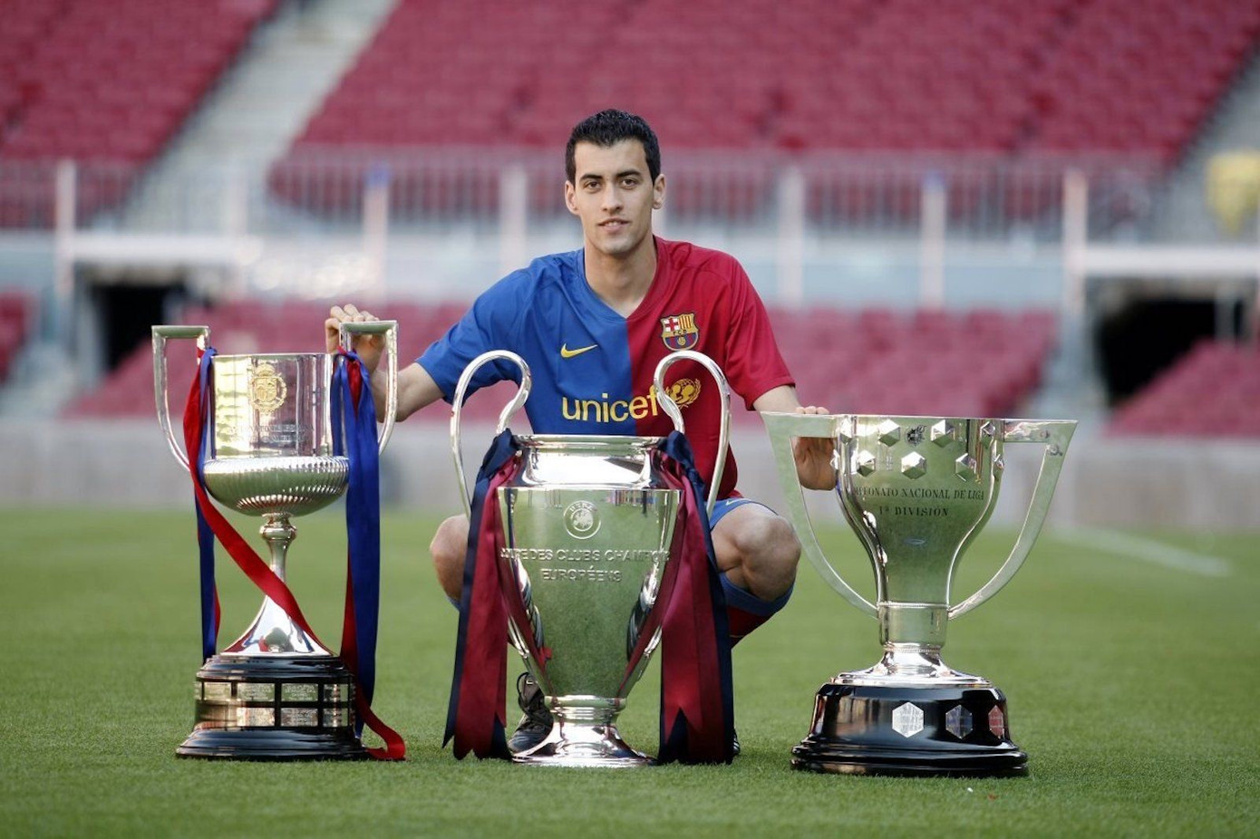 Busquets tuyên bố treo giày- Ảnh 2.