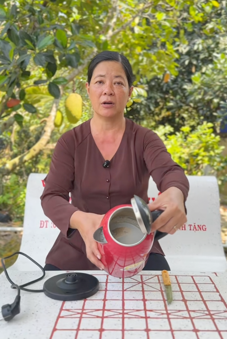 Người miền Tây chỉ cách làm đá không cần khay cực tiện - kèm loạt mẹo vặt siêu hay ai cũng áp dụng được- Ảnh 17.