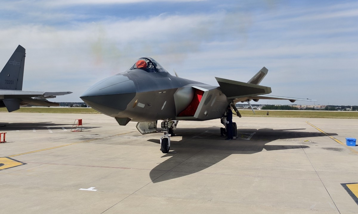 Chuyên gia Trung Quốc tiết lộ nhiều tính năng của tiêm kích tàng hình J-20- Ảnh 1.