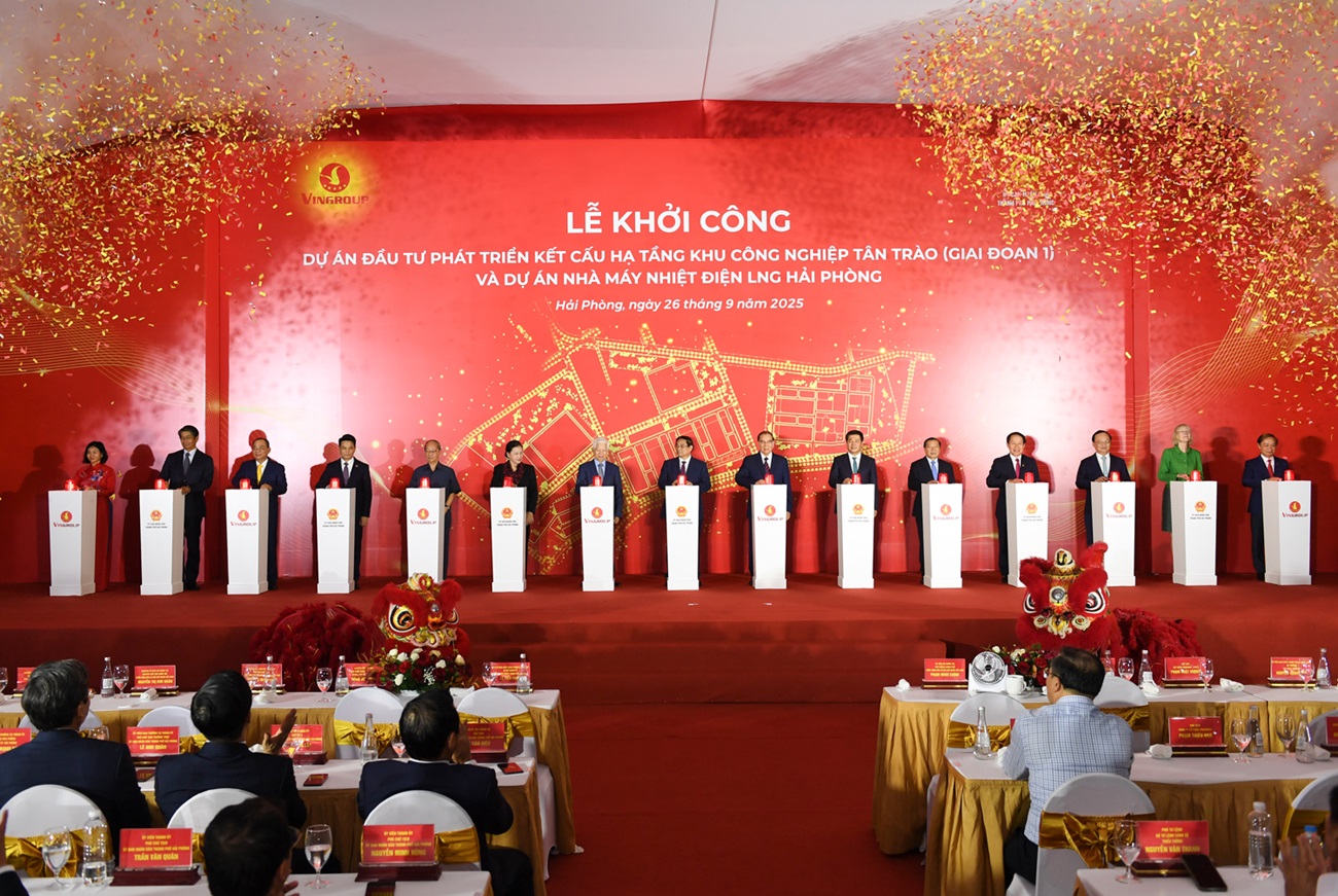 Vingroup và tỷ phú Phạm Nhật Vượng lại vừa phá kỷ lục chưa từng có trong lịch sử thương trường ở Việt Nam- Ảnh 2.