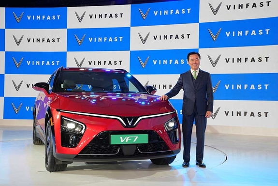 Cú hích của VinFast tại thị trường lớn hàng đầu thế giới, "mỏ vàng" 206 tỷ USD- Ảnh 4.