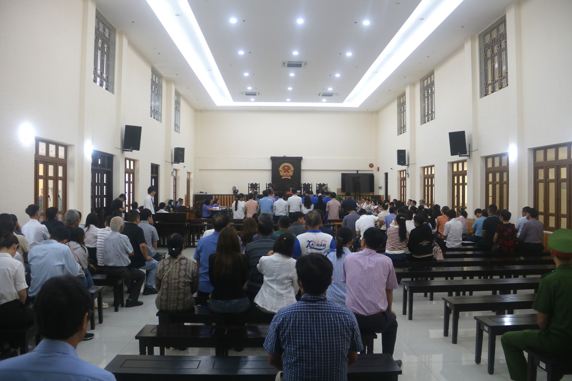 Tuyên án cựu Giám đốc Điện lực Bình Thuận và Chủ tịch Tập đoàn Tuấn Ân- Ảnh 1. Tuyên án cựu Giám đốc Điện lực Bình Thuận và Chủ tịch Tập đoàn Tuấn Ân- Ảnh 1.