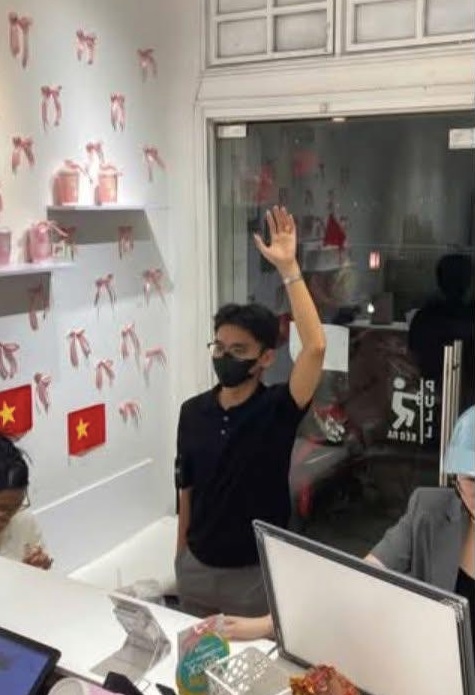 Qu&aacute;n tr&agrave; ở H&agrave; Nội l&ecirc;n tiếng về th&ocirc;ng tin "tổng t&agrave;i" trong vụ đ&aacute;nh người, chụp ảnh quảng c&aacute;o cho qu&aacute;n- Ảnh 1.