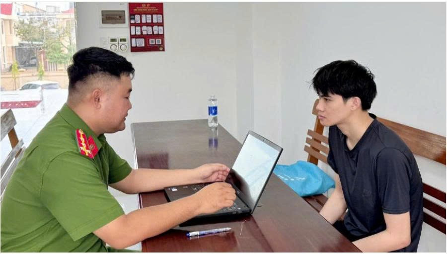 Mất 2,5 tỷ đồng vì bị kẻ gian giả danh nhân viên điện lực, dụ cài ứng dụng EVN giả mạo- Ảnh 1.