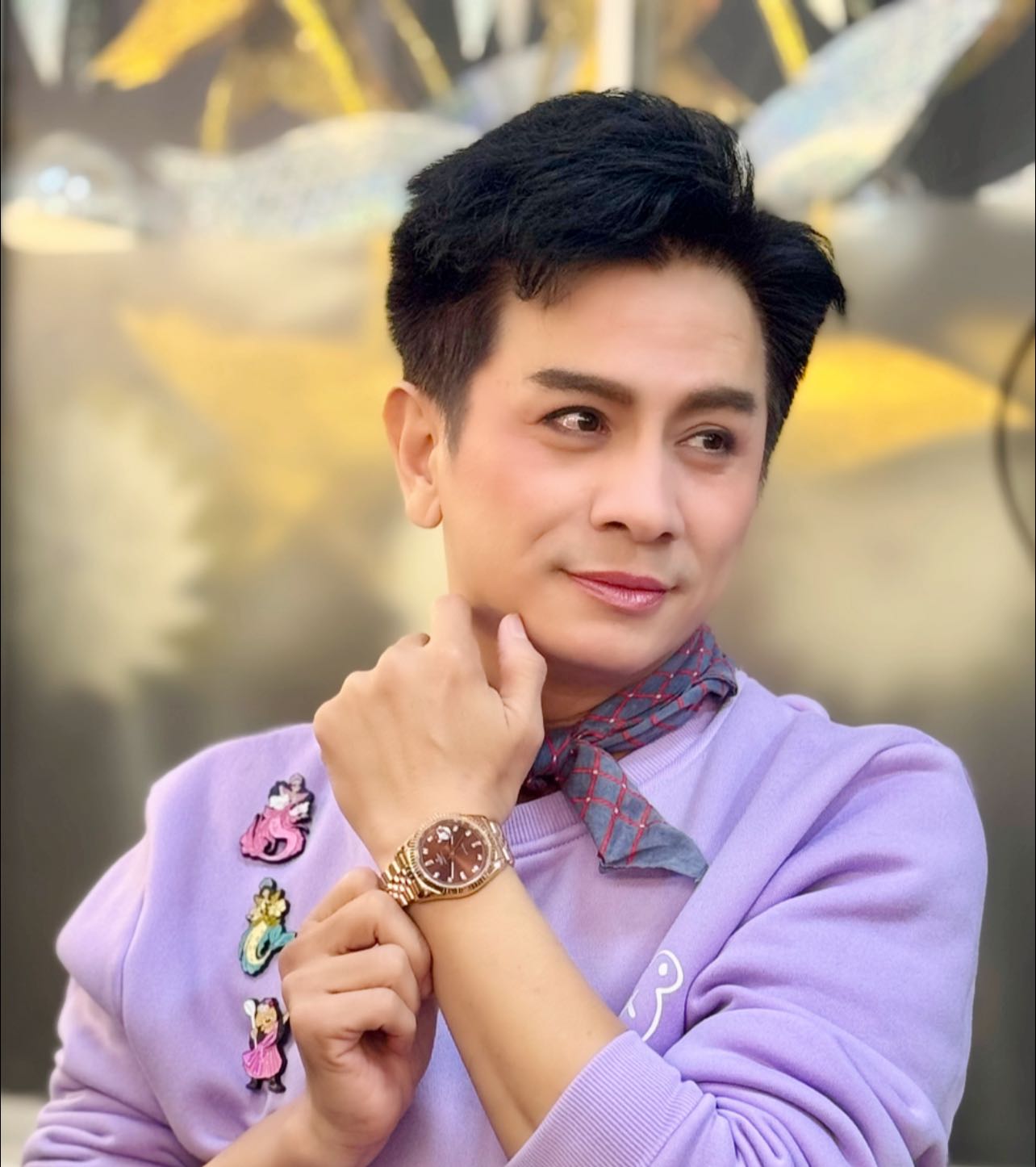 Ngoại hình nam nghệ sĩ thay Thành Lộc giữ chức Giám đốc Nghệ thuật, 50 tuổi vẫn độc thân, sống cùng mẹ- Ảnh 1.