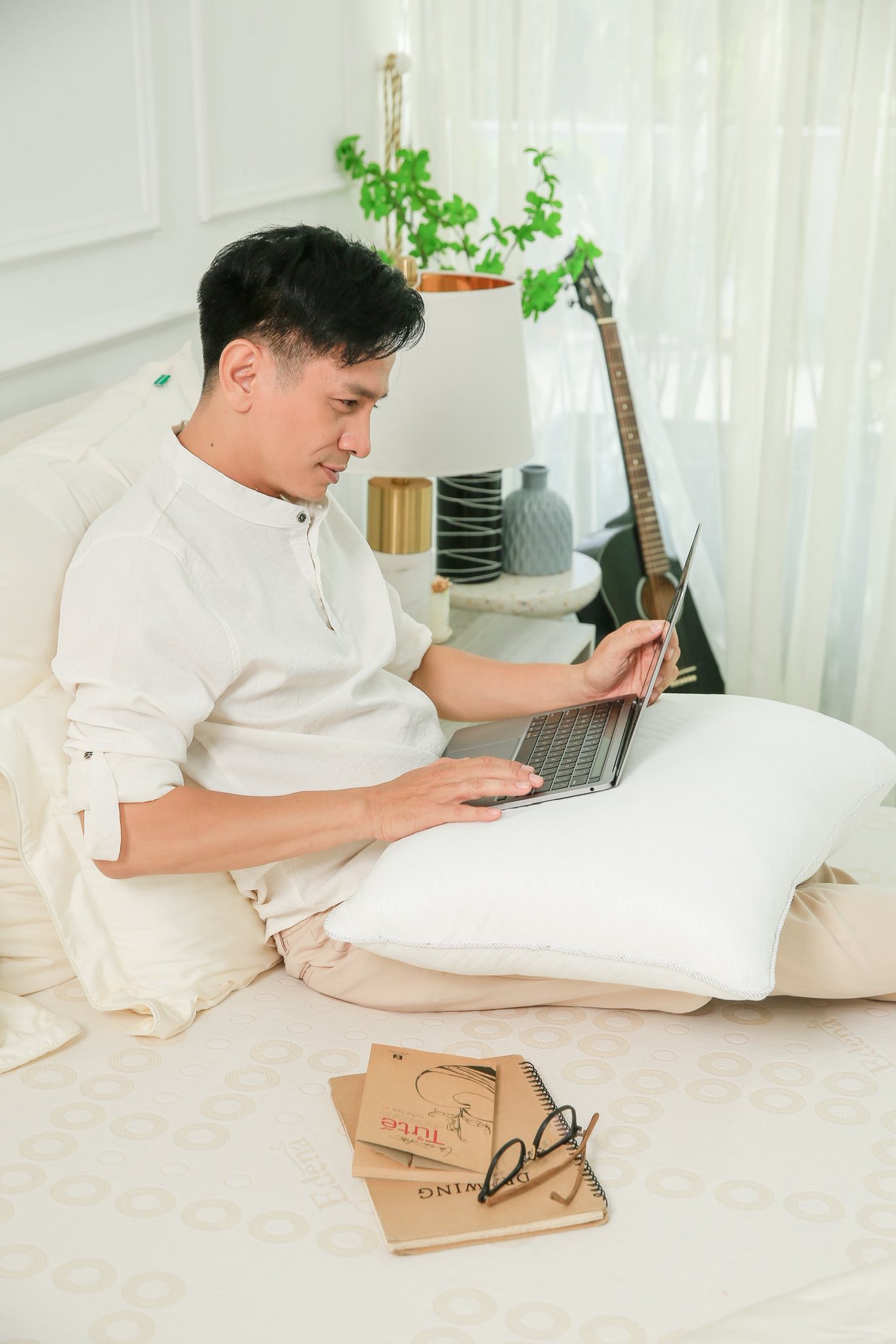 Ngoại hình nam nghệ sĩ thay Thành Lộc giữ chức Giám đốc Nghệ thuật, 50 tuổi vẫn độc thân, sống cùng mẹ- Ảnh 6.