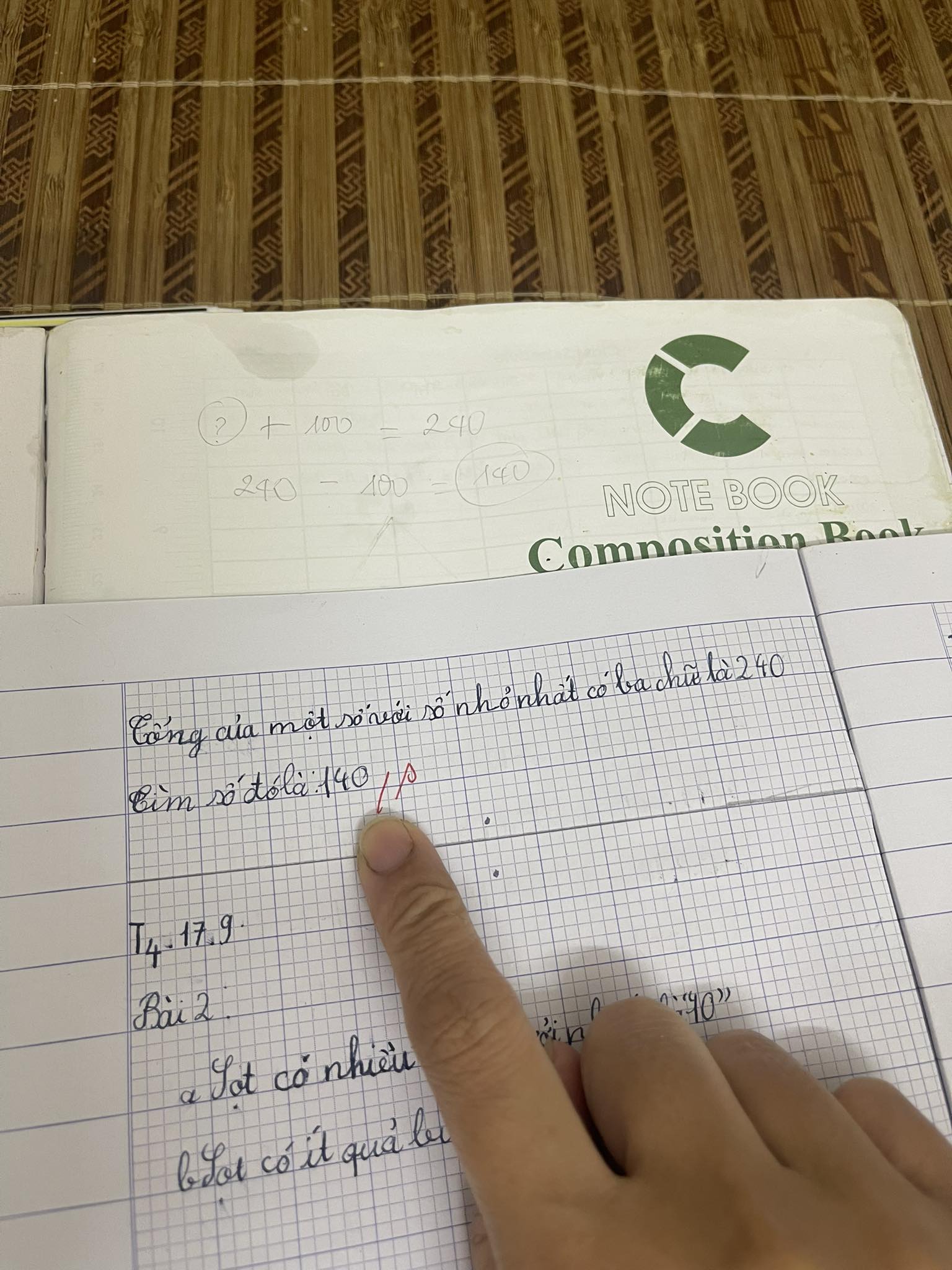 Bài Toán đúng 100% bị cô giáo chấm sai khiến bà mẹ 