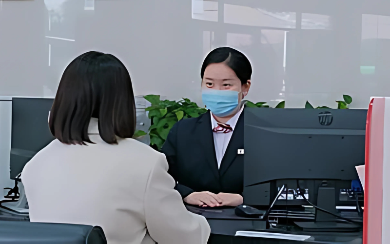 Lương 200 triệu/tháng, làm hồ sơ vay ngân hàng 1 tỷ vẫn bị từ chối, người phụ nữ chết sững khi biết lý do- Ảnh 3.