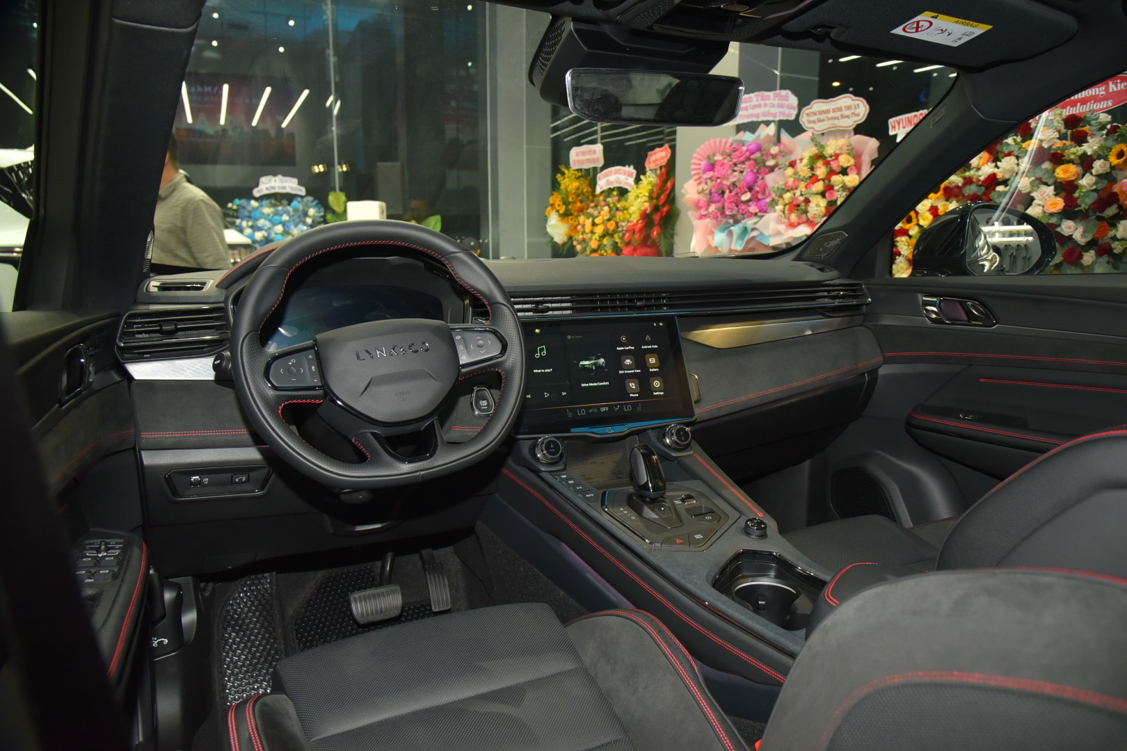 Rao Lynk & Co 05 rẻ hơn gần 400 triệu đồng so với lăn bánh mới, người bán cho biết odo chỉ 7.000km, sử dụng được 10 tháng- Ảnh 5.