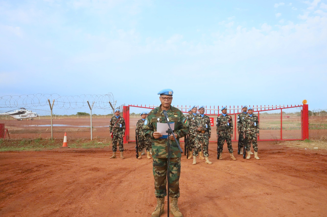 Nghi lễ đặc biệt tiễn Đội C&ocirc;ng binh số 3 Việt Nam trở về Tổ quốc- Ảnh 4.