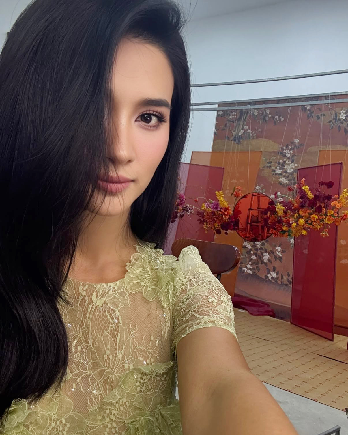Diễn viên xinh đẹp bậc nhất Việt Nam: Ở tuổi U40, nhan sắc bất chấp tuổi tác qua cam thường- Ảnh 7. Diễn viên xinh đẹp bậc nhất Việt Nam: Ở tuổi U40, nhan sắc bất chấp tuổi tác qua cam thường- Ảnh 7.
