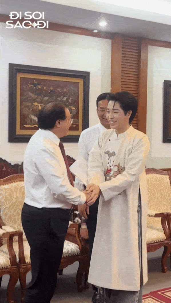 Thứ trưởng Bộ VHTTDL: 3 phút biểu diễn của Đức Phúc là một kỳ tích, là minh chứng cho sức trẻ Việt Nam đang vươn lên mạnh mẽ- Ảnh 4. Thứ trưởng Bộ VHTTDL: 3 phút biểu diễn của Đức Phúc là một kỳ tích, là minh chứng cho sức trẻ Việt Nam đang vươn lên mạnh mẽ- Ảnh 4.