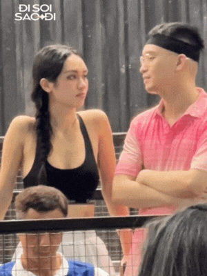 "Tóm dính" doanh nhân Đức Phạm dính như sam bên một Á hậu Vbiz trên sân pickleball- Ảnh 4. "Tóm dính" doanh nhân Đức Phạm dính như sam bên một Á hậu Vbiz trên sân pickleball- Ảnh 4.