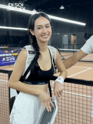 "Tóm dính" doanh nhân Đức Phạm dính như sam bên một Á hậu Vbiz trên sân pickleball- Ảnh 1. "Tóm dính" doanh nhân Đức Phạm dính như sam bên một Á hậu Vbiz trên sân pickleball- Ảnh 1.
