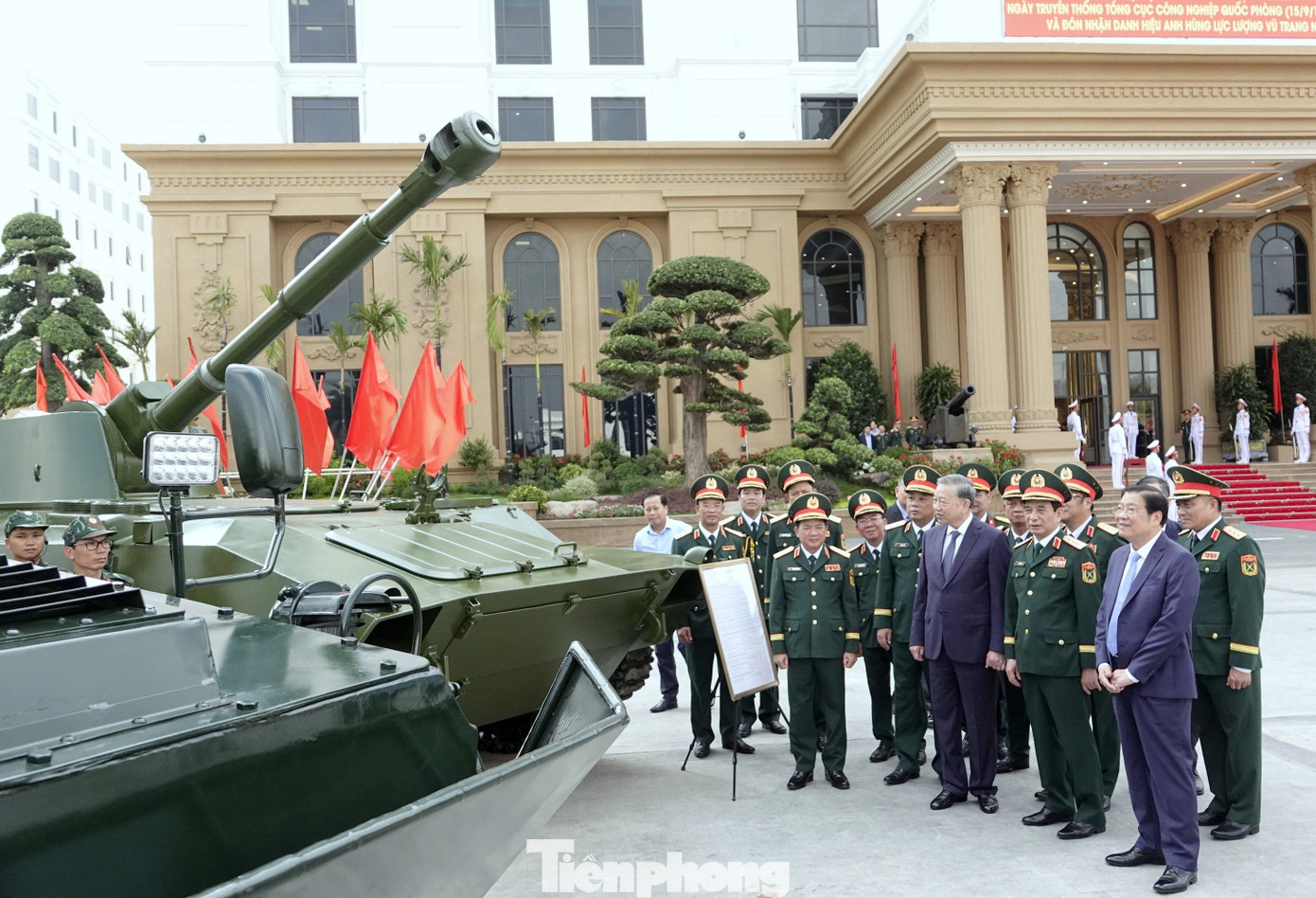 Việt Nam sản xuất pháo tự hành có khả năng cơ động dưới nước- Ảnh 2.