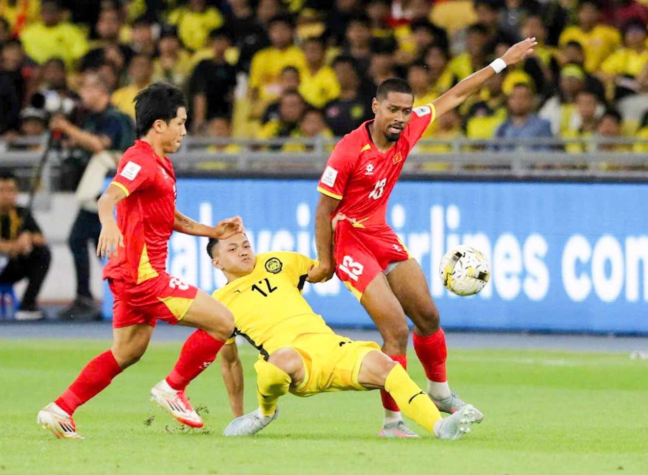 Sếp lớn LĐBĐ châu Á lên tiếng, vụ gian lận nhập tịch ở tuyển Malaysia sẽ được xử lý ra sao?- Ảnh 3.