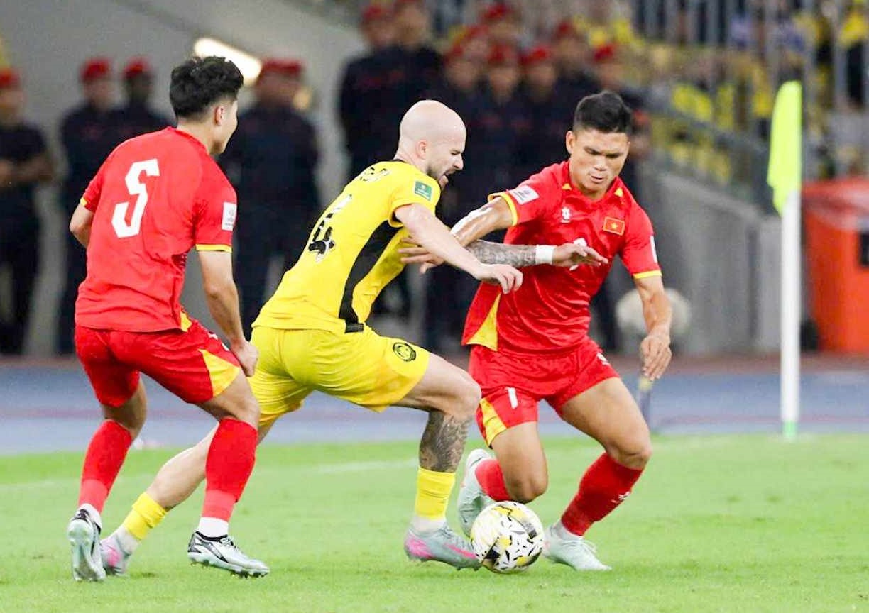 Kịch bản gây sốc: Tuyển Malaysia không bị xử thua Việt Nam 0-3, cục diện vòng loại Asian Cup sẽ ra sao?- Ảnh 3. Kịch bản gây sốc: Tuyển Malaysia không bị xử thua Việt Nam 0-3, cục diện vòng loại Asian Cup sẽ ra sao?- Ảnh 3.