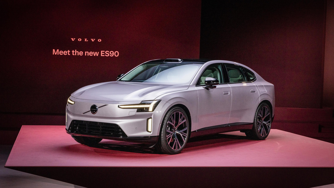 Xe điện sạc nhanh nhất của Volvo sắp cập bến Đông Nam Á- Ảnh 1.