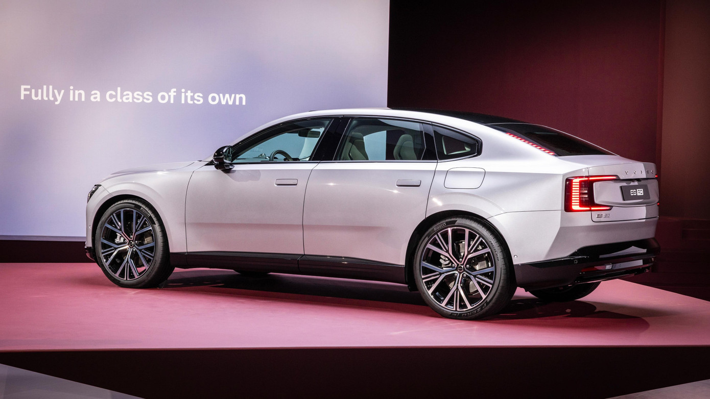 Xe điện sạc nhanh nhất của Volvo sắp cập bến Đông Nam Á- Ảnh 3.