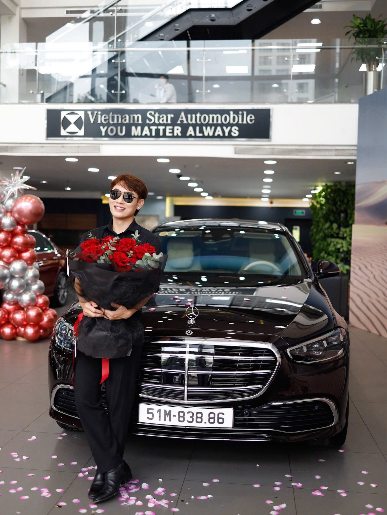 Ca sĩ Trúc Nhân tậu Mercedes-Benz S 450L trước thềm biểu diễn tại BCA 2025, nhập hội cùng Bích Phương, Hoà Minzy- Ảnh 3.