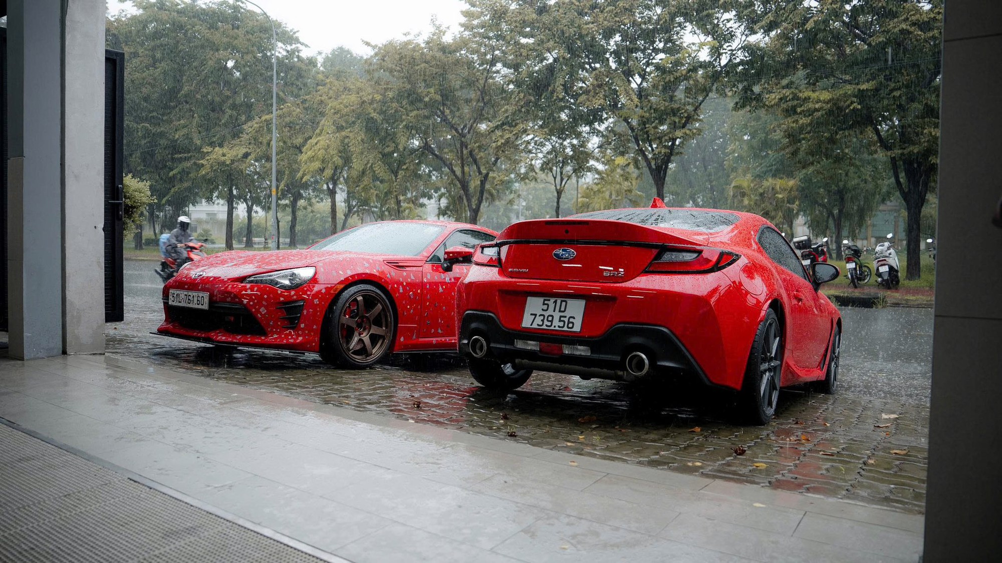 Cường đô la 'tậu' Subaru BRZ số sàn, dân mạng đùa: ‘May có bộ tem mới phân biệt được đâu là xe mới mua’- Ảnh 4.