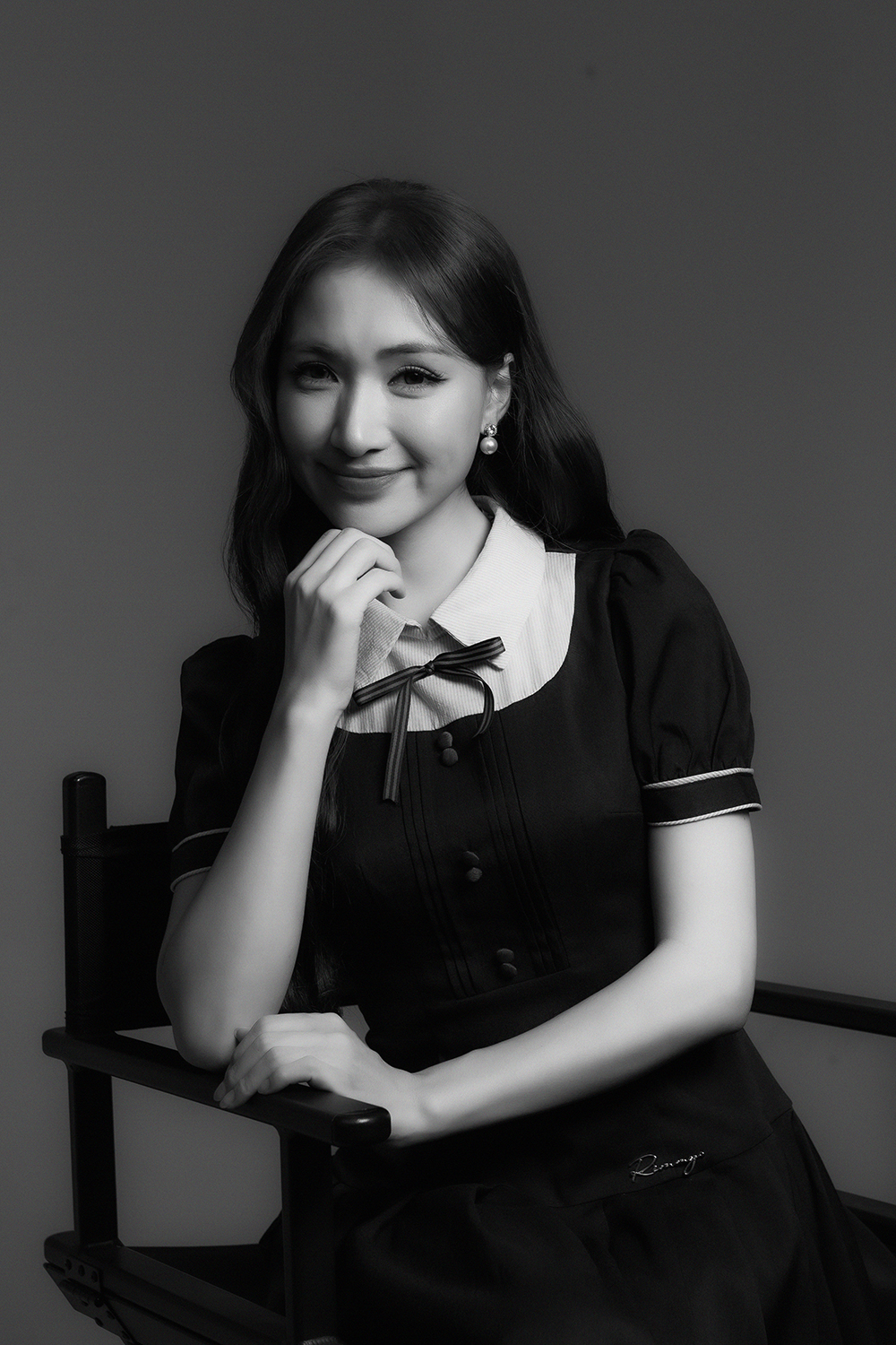 Hoà Minzy lần đầu chia sẻ biến cố ông đột ngột qua đời, khóc nức nở khi thấy giường ông nay chỉ còn di ảnh- Ảnh 4.