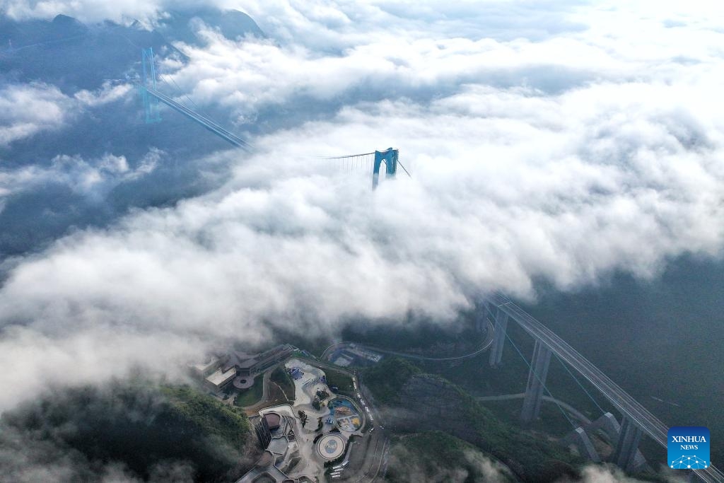 Cận cảnh cây cầu cao nhất thế giới, "chuẩn từng milimet” của Trung Quốc- Ảnh 5.