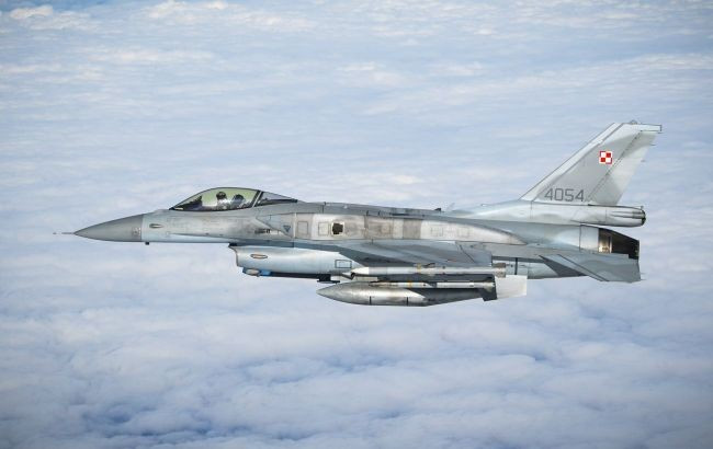 Ba Lan k&iacute;ch hoạt ph&ograve;ng kh&ocirc;ng, triển khai ti&ecirc;m k&iacute;ch ứng ph&oacute; mối đe dọa- Ảnh 1.