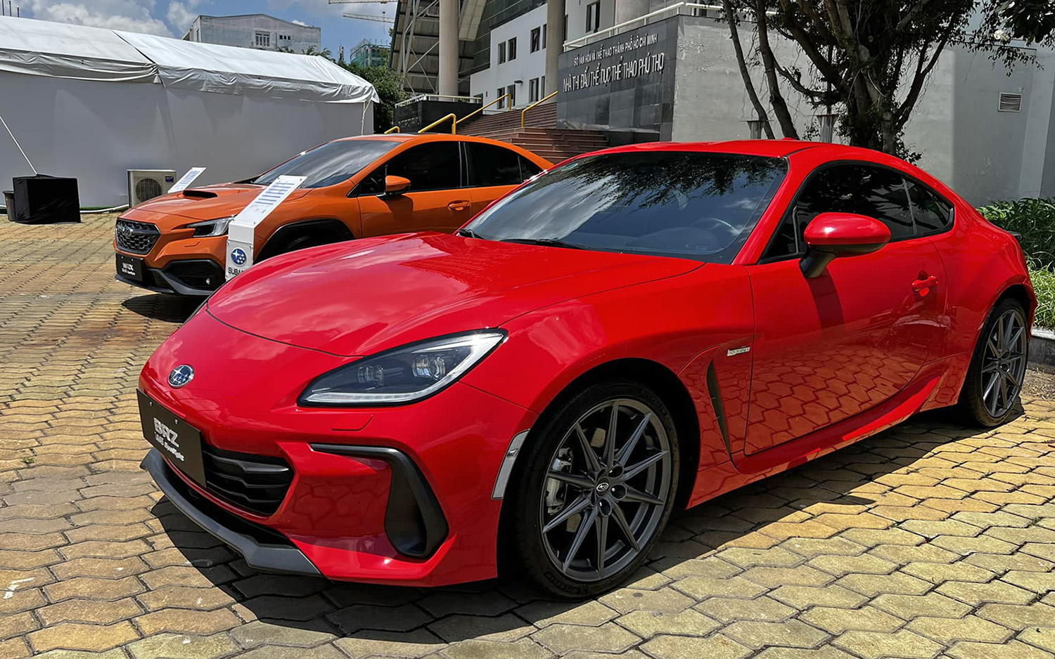 Cường đô la 'tậu' Subaru BRZ số sàn, dân mạng đùa: ‘May có bộ tem mới phân biệt được đâu là xe mới mua’- Ảnh 5.