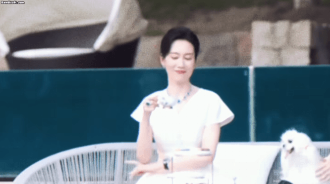 Nh&igrave;n mỹ nh&acirc;n n&agrave;y mới hiểu chữ sang viết thế n&agrave;o: Diện trang sức 1100 tỷ g&acirc;y sốc to&agrave;n tập, phu nh&acirc;n h&agrave;o m&ocirc;n l&agrave; phải vậy- Ảnh 5.