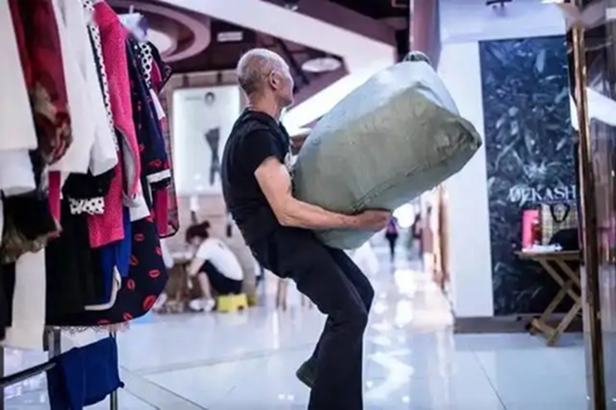 Ngày Càng Nhiều Người Tử Vong Vì Xuất Huyết Não: Bác Sĩ Cảnh Báo 4 Thói Quen Cần Bỏ Ngay- Ảnh 3. Ngày Càng Nhiều Người Tử Vong Vì Xuất Huyết Não: Bác Sĩ Cảnh Báo 4 Thói Quen Cần Bỏ Ngay- Ảnh 3.