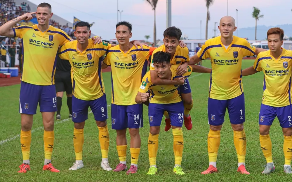 Đội hạng Nhất Bắc Ninh thắng nhờ quả phạt đền gây tranh cãi- Ảnh 1.