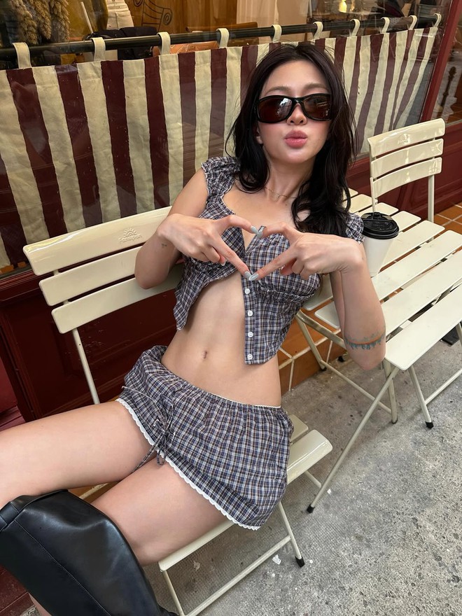 Mỹ nh&acirc;n 2k1 trong 