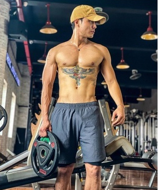 2 nam diễn viên Tử Chiến Trên Không bị nghi "bằng mặt không bằng lòng"- Ảnh 5. 2 nam diễn viên Tử Chiến Trên Không bị nghi "bằng mặt không bằng lòng"- Ảnh 5.