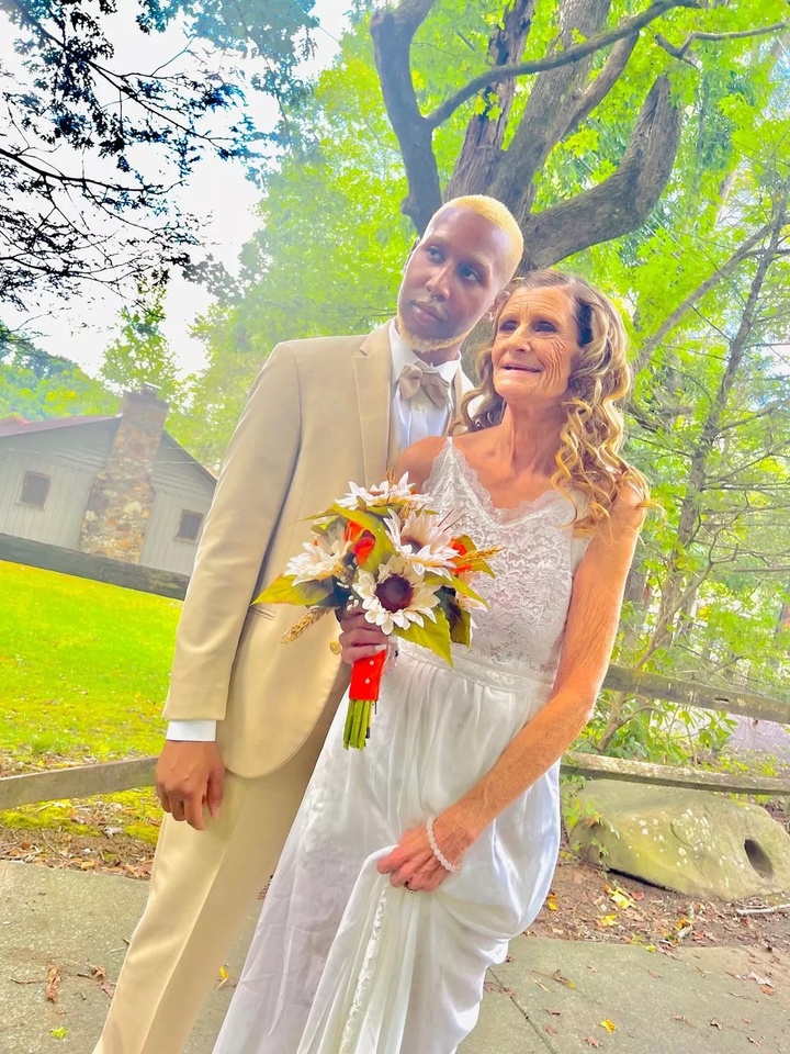 "B&agrave; ngoại' U70 kết h&ocirc;n với ch&agrave;ng trai 28 tuổi g&acirc;y chấn động giờ ra sao?- Ảnh 2.