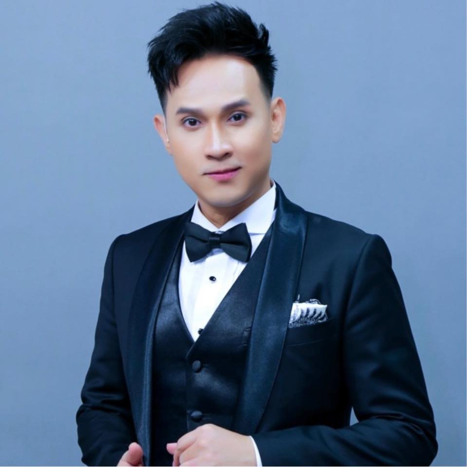 Ngoại hình ca sĩ giữ chức Viện phó, thỉnh thoảng chốt đơn một căn nhà, 50 tuổi rất giàu nhưng chưa vợ con- Ảnh 2. Ngoại hình ca sĩ giữ chức Viện phó, thỉnh thoảng chốt đơn một căn nhà, 50 tuổi rất giàu nhưng chưa vợ con- Ảnh 2.