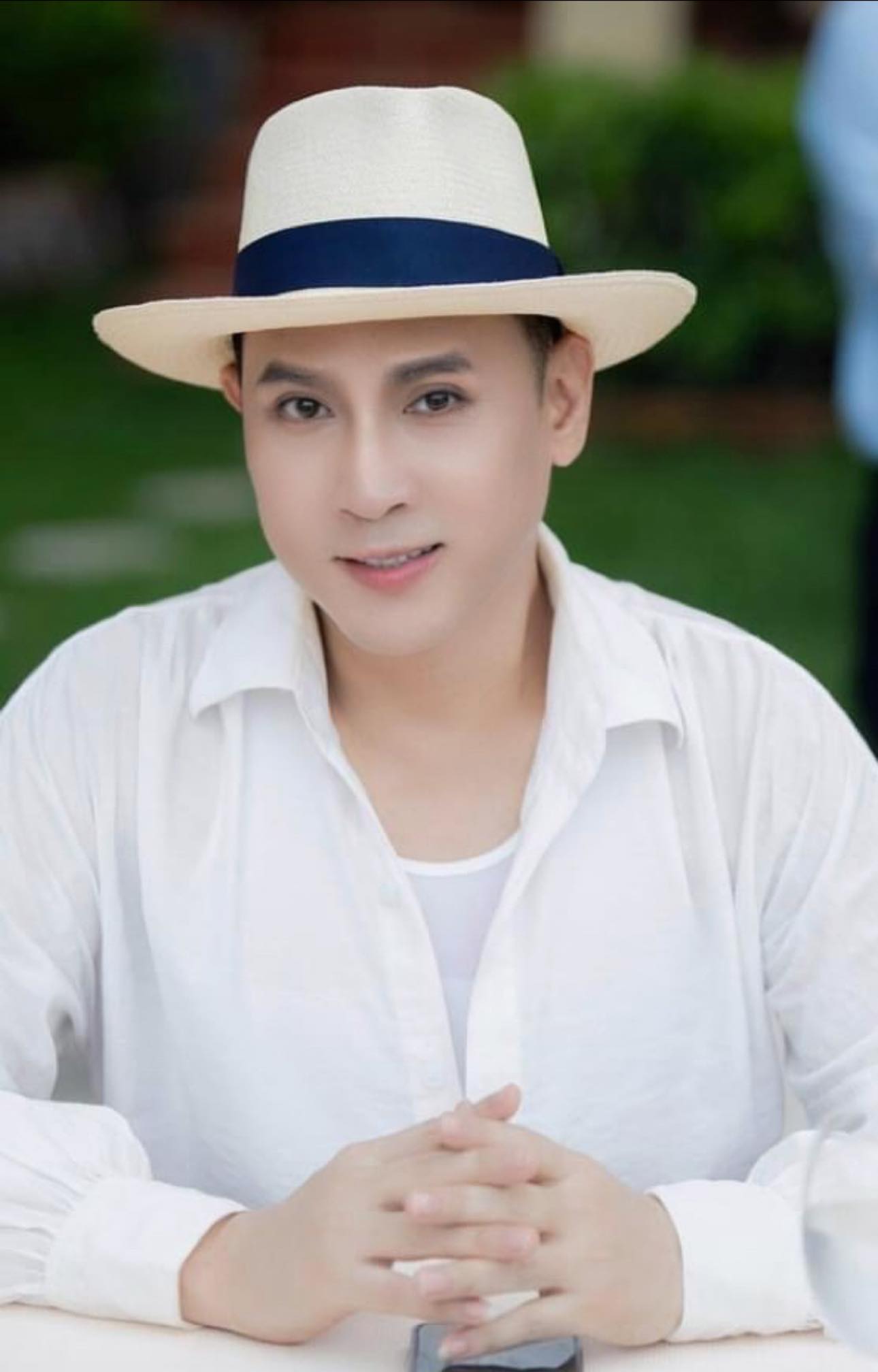 Ngoại hình ca sĩ giữ chức Viện phó, thỉnh thoảng chốt đơn một căn nhà, 50 tuổi rất giàu nhưng chưa vợ con- Ảnh 1. Ngoại hình ca sĩ giữ chức Viện phó, thỉnh thoảng chốt đơn một căn nhà, 50 tuổi rất giàu nhưng chưa vợ con- Ảnh 1.