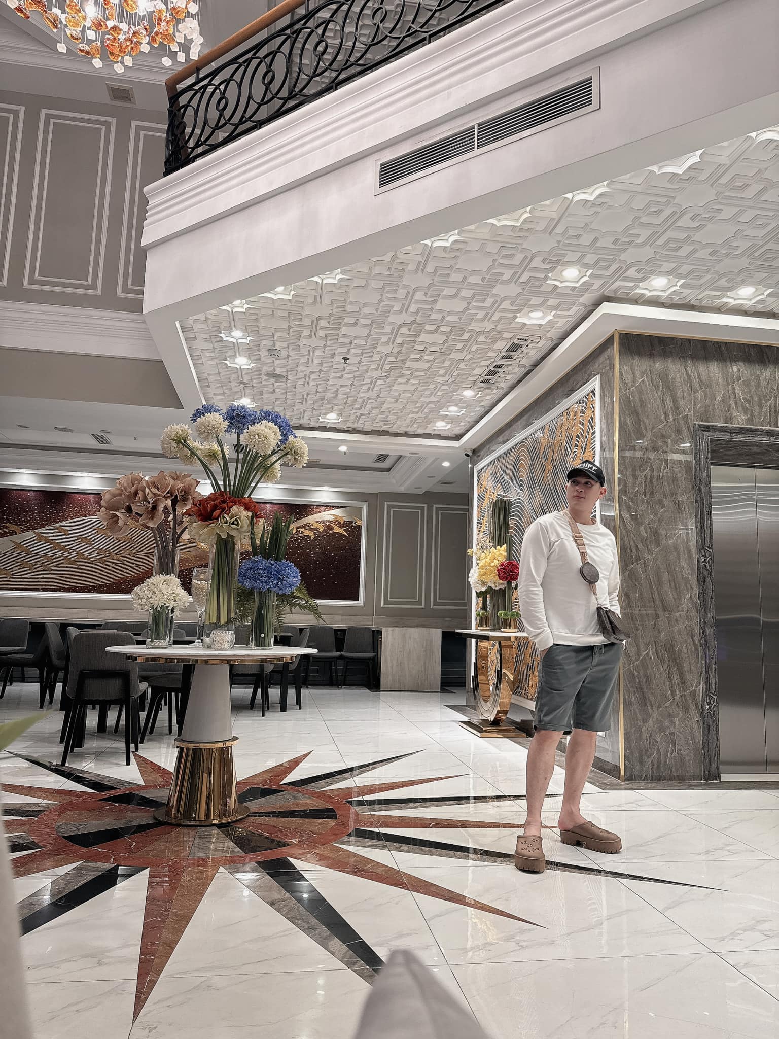 Ngoại hình ca sĩ giữ chức Viện phó, thỉnh thoảng chốt đơn một căn nhà, 50 tuổi rất giàu nhưng chưa vợ con- Ảnh 5. Ngoại hình ca sĩ giữ chức Viện phó, thỉnh thoảng chốt đơn một căn nhà, 50 tuổi rất giàu nhưng chưa vợ con- Ảnh 5.