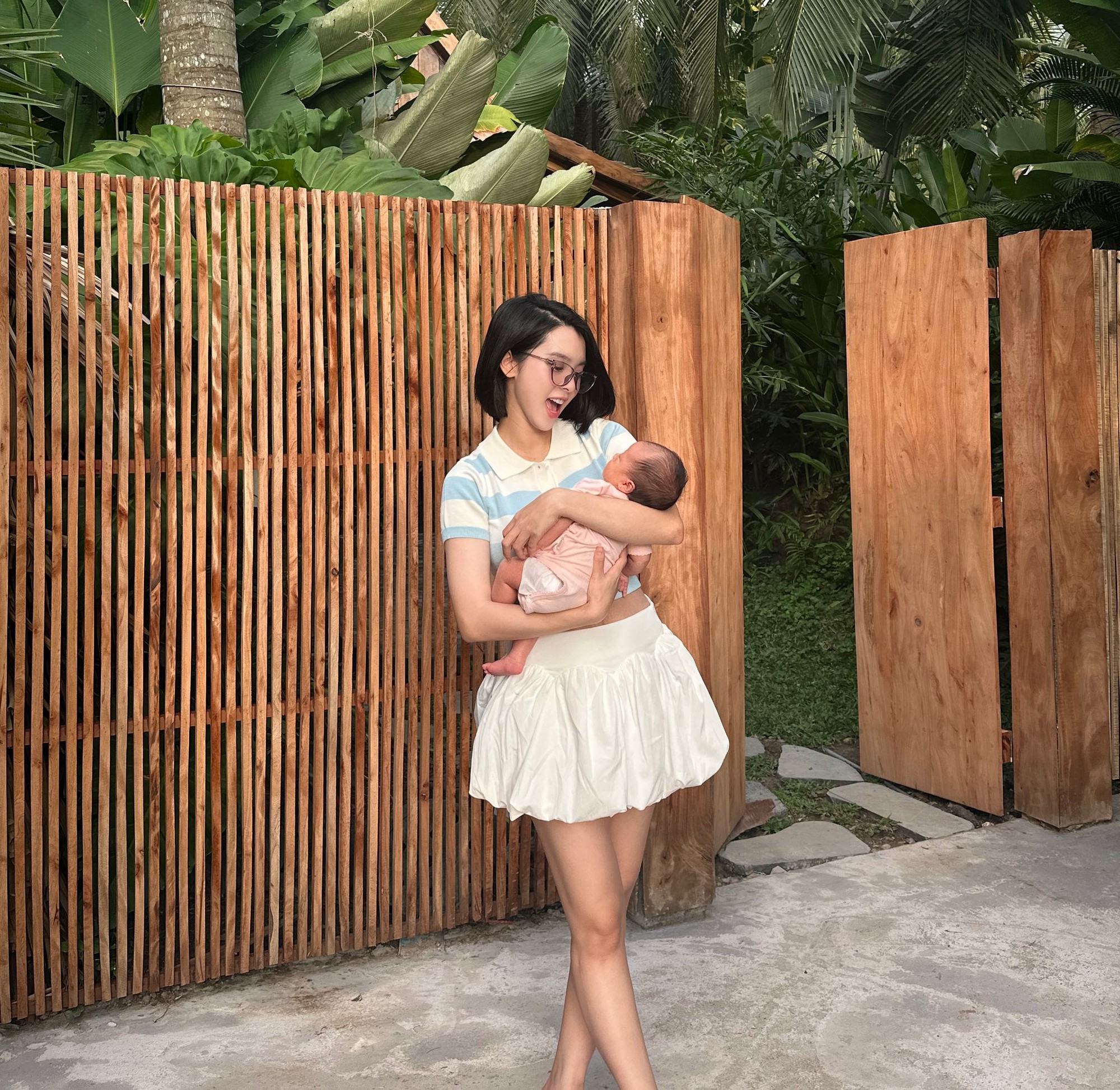 Quỳnh Lương hở bạo sau sinh, gặp sự cố điếng người- Ảnh 10.