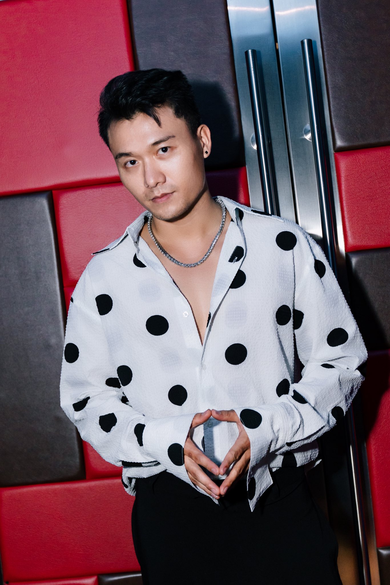 Tử Chiến Trên Không có 1 mỹ nam “mặt búng ra phản diện”, trừng mắt thôi mà khán giả run cả người- Ảnh 5.