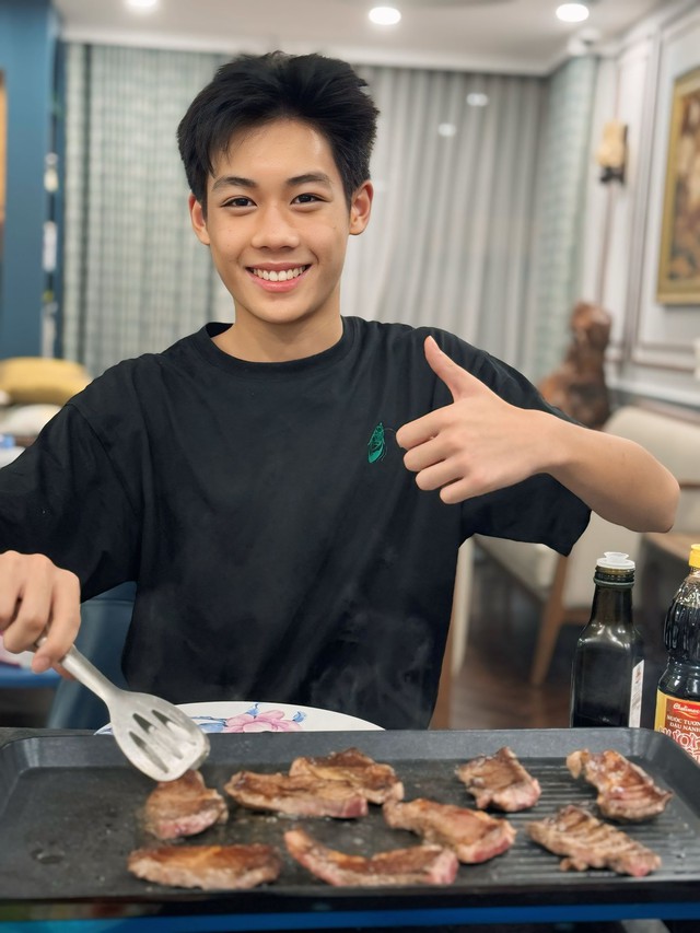 Chân dung đại thiếu gia 14 tuổi nhà Phó chủ tịch Cen Group: 