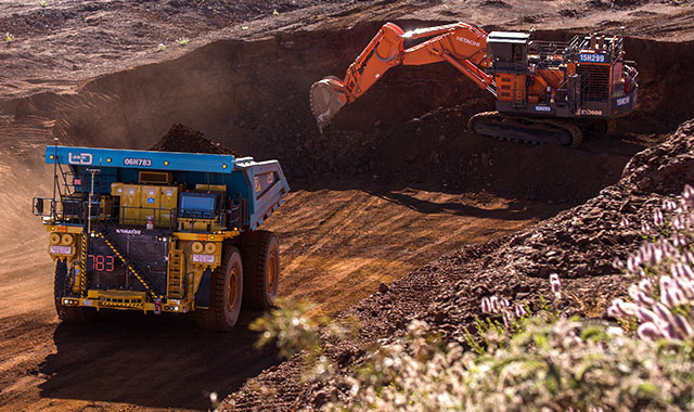 Phát hiện đội quân 140 xe tải không người lái, chạy liên tục 24/7 theo cách không tưởng, bí mật khai thác kho báu tỷ tấn- Ảnh 2.