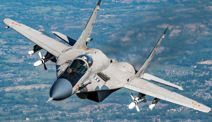 Iran tiếp nhận MiG-29 của Nga lần đầu tiên sau hơn 30 năm: Cán cân sức mạnh sắp thay đổi?- Ảnh 2. Iran tiếp nhận MiG-29 của Nga lần đầu tiên sau hơn 30 năm: Cán cân sức mạnh sắp thay đổi?- Ảnh 2.