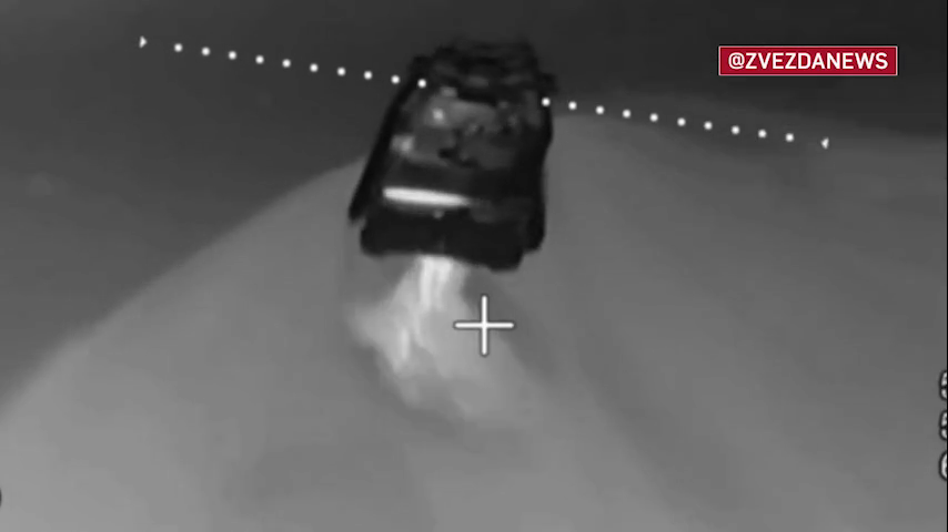 Cảnh drone đánh chìm 4 xuồng không người lái trên sông Dnipro trong đêm- Ảnh 1.