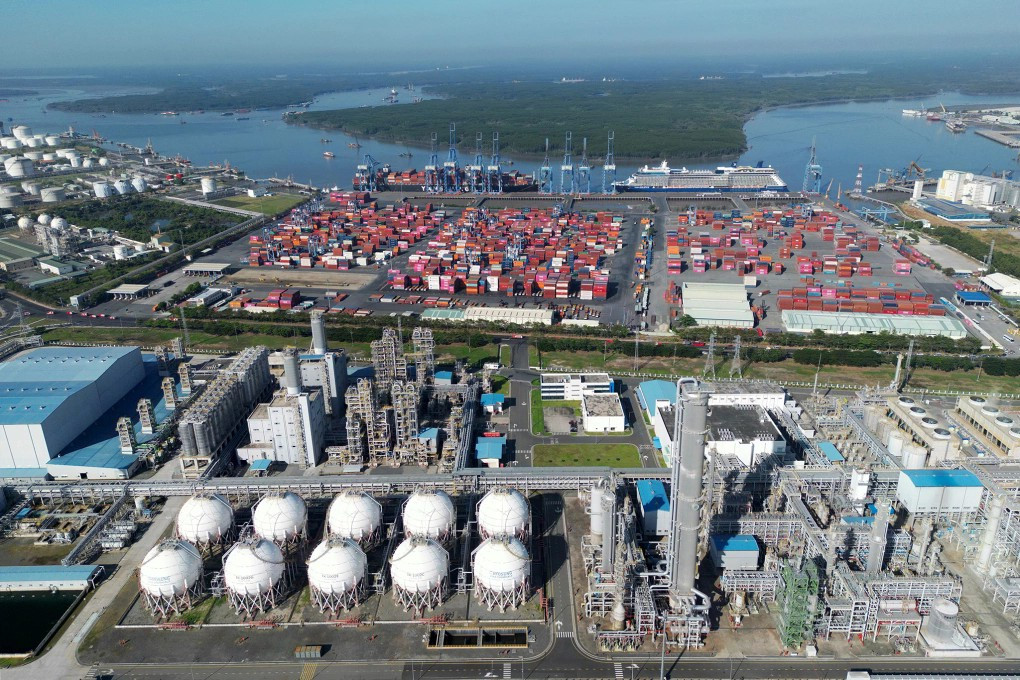 Việt Nam đang trở th&agrave;nh điểm s&aacute;ng tr&ecirc;n bản đồ h&agrave;ng hải quốc tế- Ảnh 2.