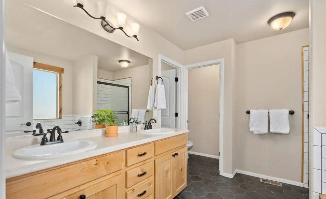 Bà chủ nhà rao bán nhà 8 tỷ đồng, người thuê chê đắt, khi có người chốt mua giá 6 tỷ đồng lại kiện chủ nhà ra tòa: "Tôi có quyền ưu tiên"- Ảnh 3.