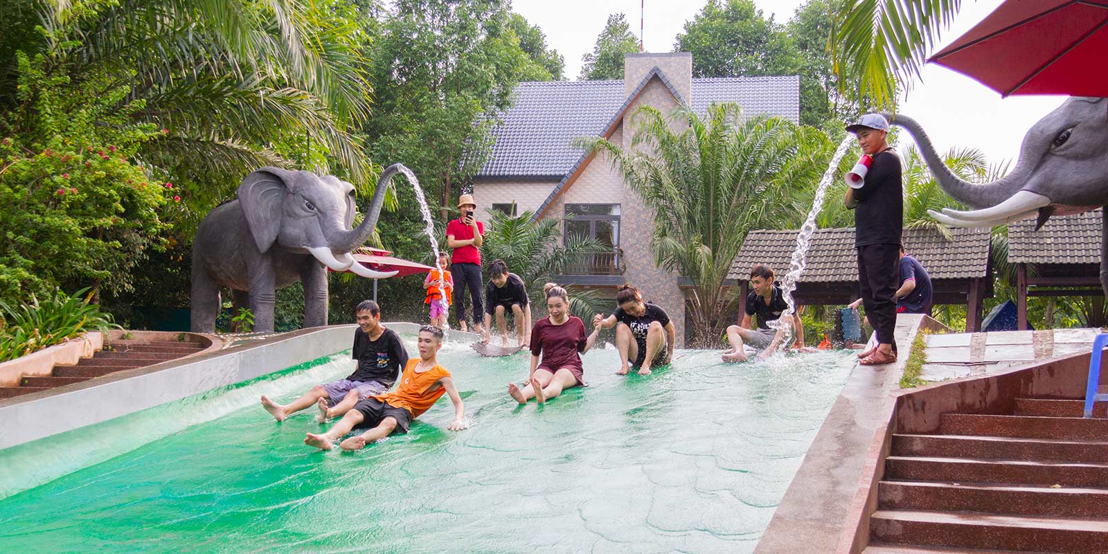 Điểm đến ở Đà Nẵng lên đài Hàn Quốc: Không phải Bà Nà, biển Mỹ Khê, du khách nhận xét: "Nhìn là muốn đi!"- Ảnh 12. Điểm đến ở Đà Nẵng lên đài Hàn Quốc: Không phải Bà Nà, biển Mỹ Khê, du khách nhận xét: "Nhìn là muốn đi!"- Ảnh 12.